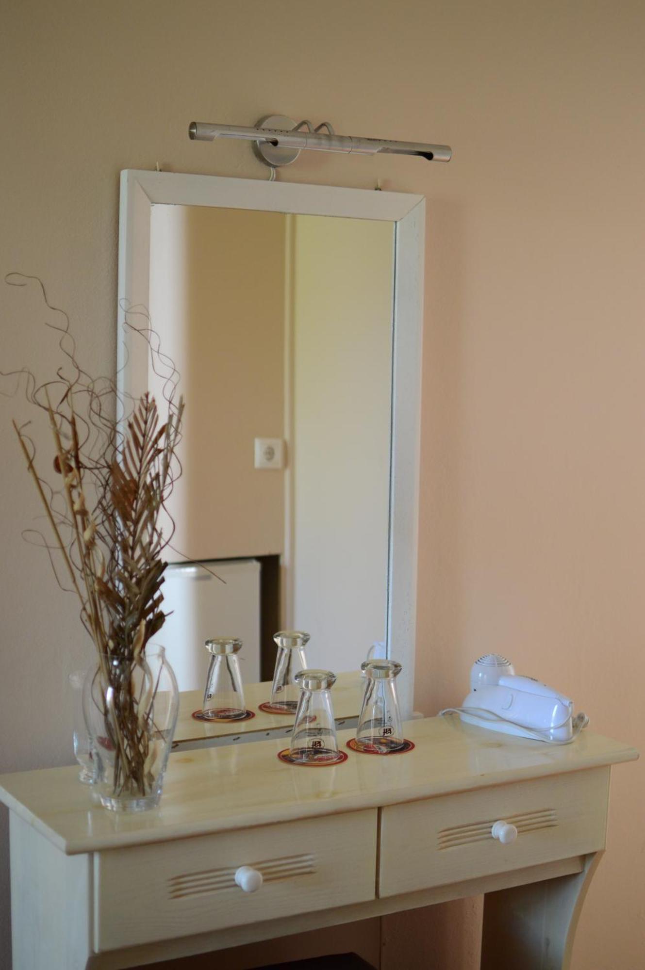 Petalidi Hotel Skala Mistegnon Bilik gambar